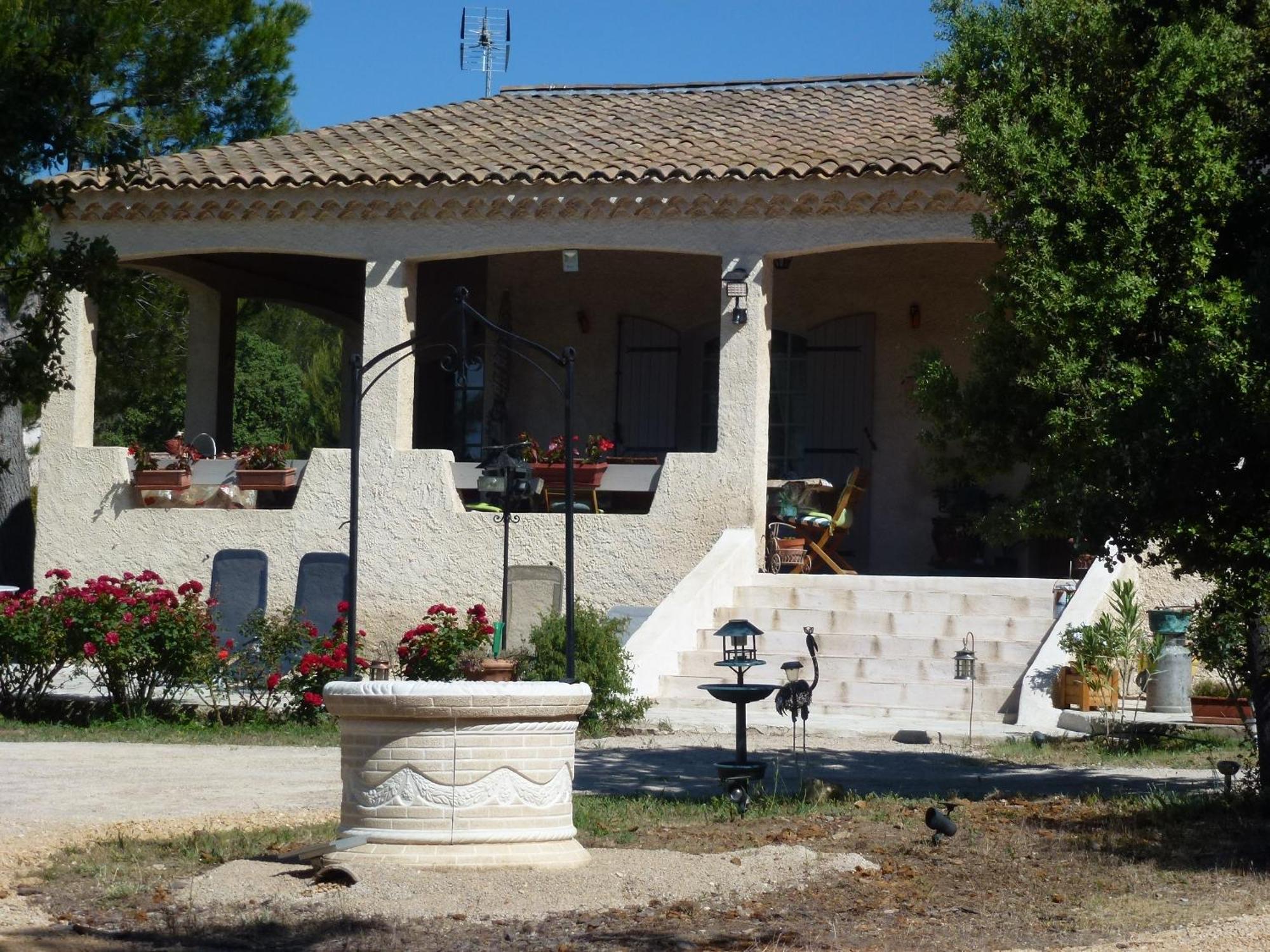 Chambre d'hôtes La Pinede Lambesc Exterior foto