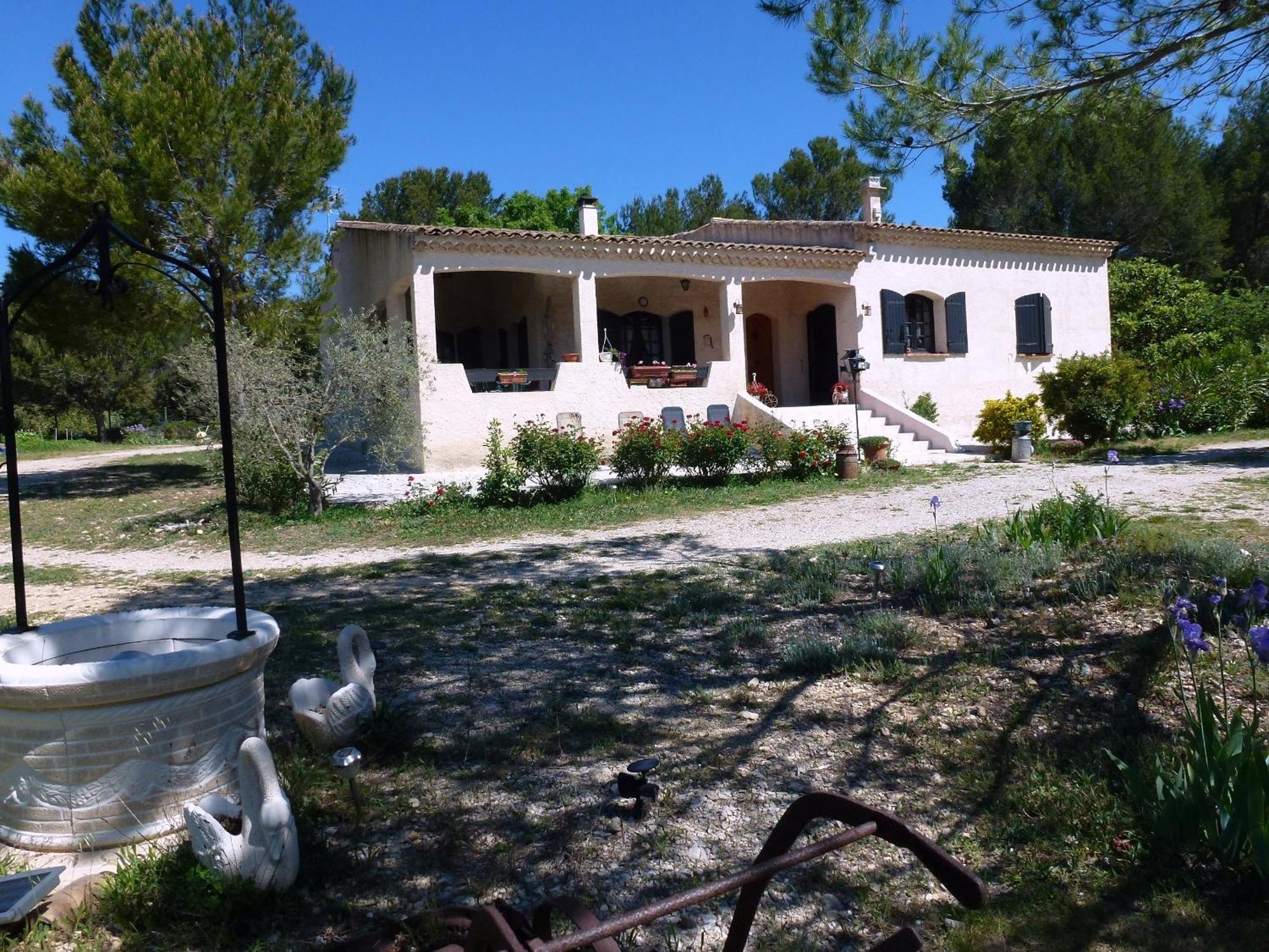 Chambre d'hôtes La Pinede Lambesc Exterior foto